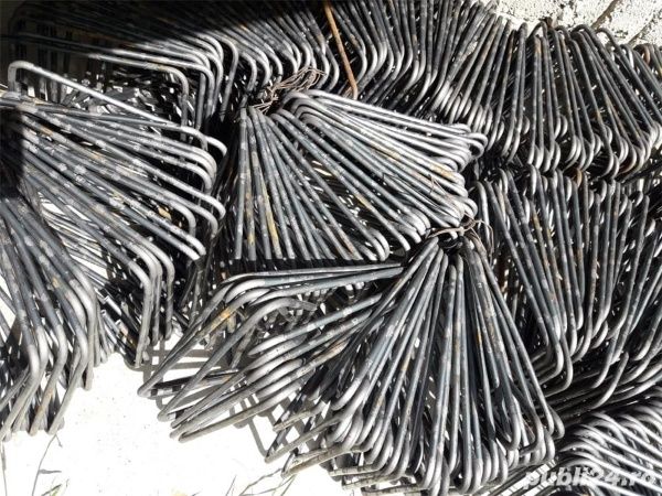 Vindem din stoc sau pe comanda etrieri din fier striat de 8mm.
Produce