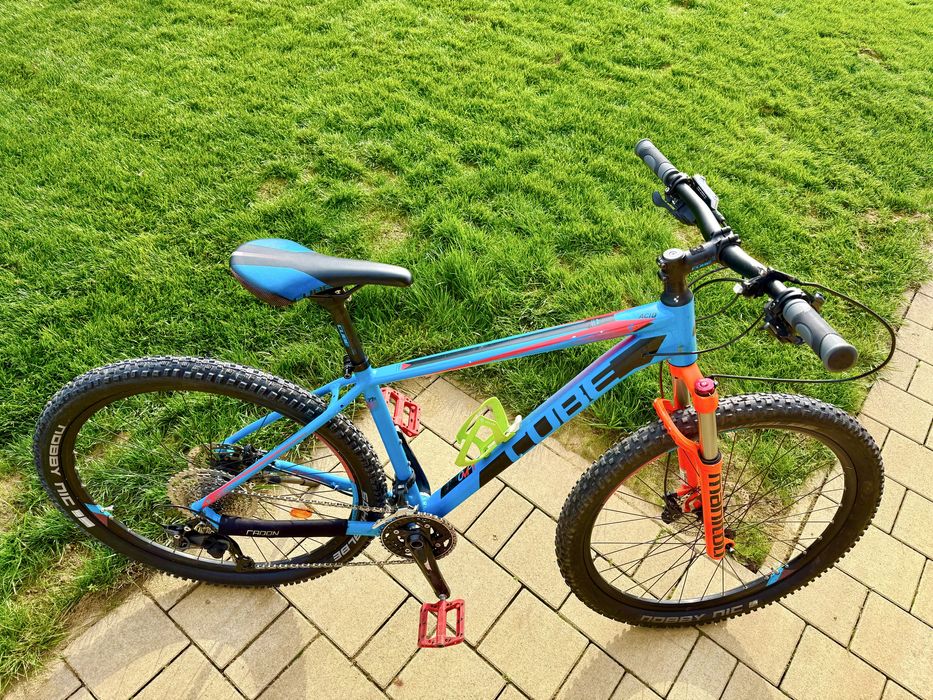 Bicicleta Cube Acid 18” M, 27,5er Manitou Aer, Deore SLX