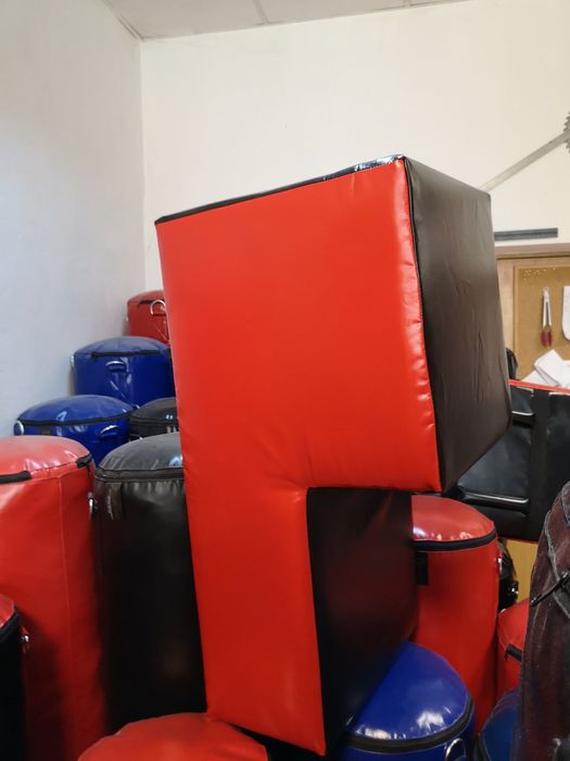 Perna Box cu montaj pe perete 80x40x40x18 cm