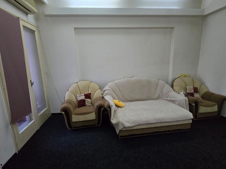 Apartament cu 4 camere de vanzare zona piata victoriei