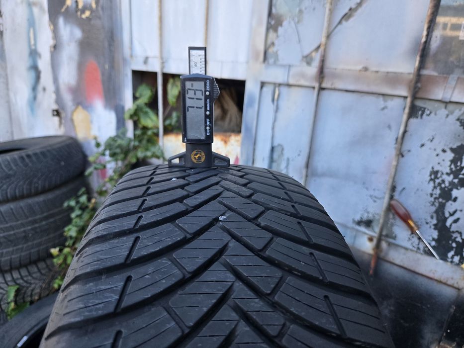 2бр. 205 50 17 Kleber всесезонни.