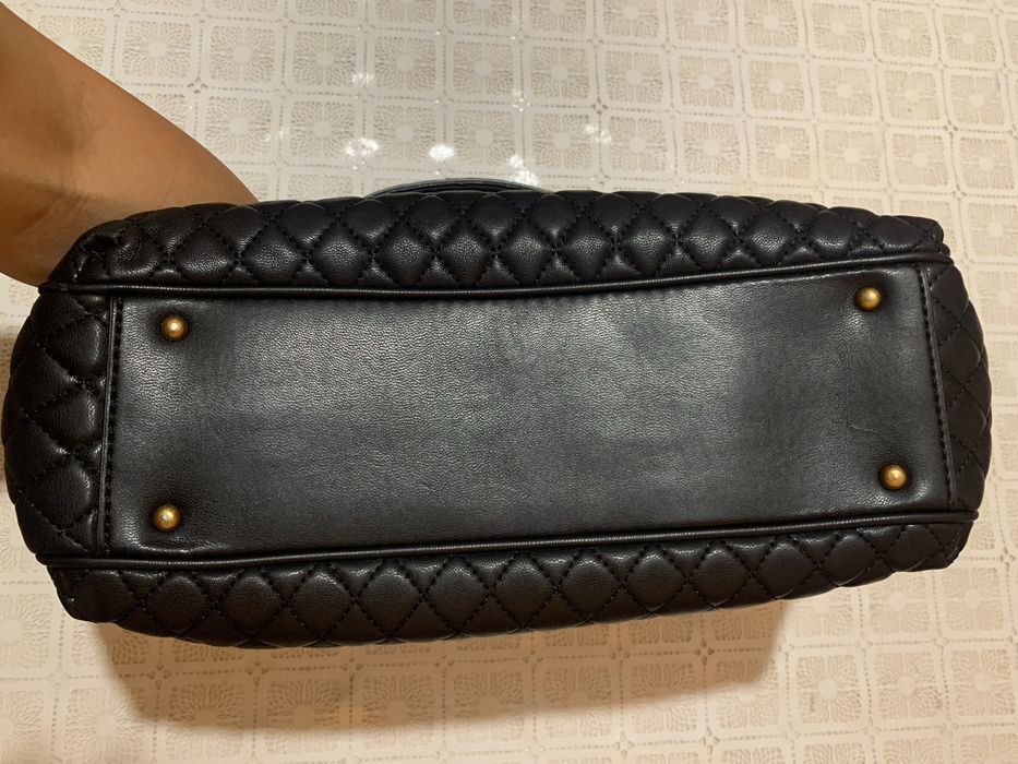 Geanta din piele Guess de umar