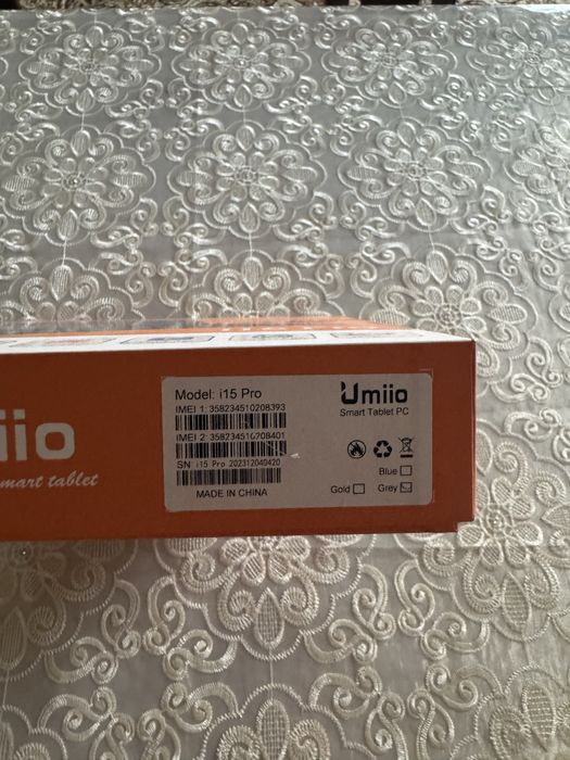 планшет Umiio srochno sotiladi