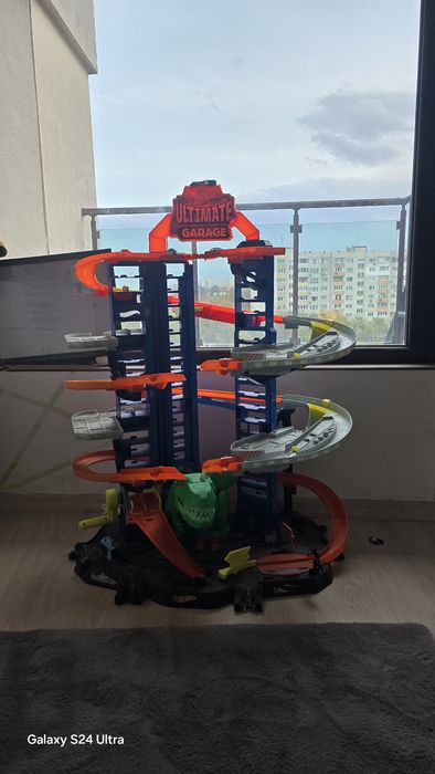 Hot wheels играчка