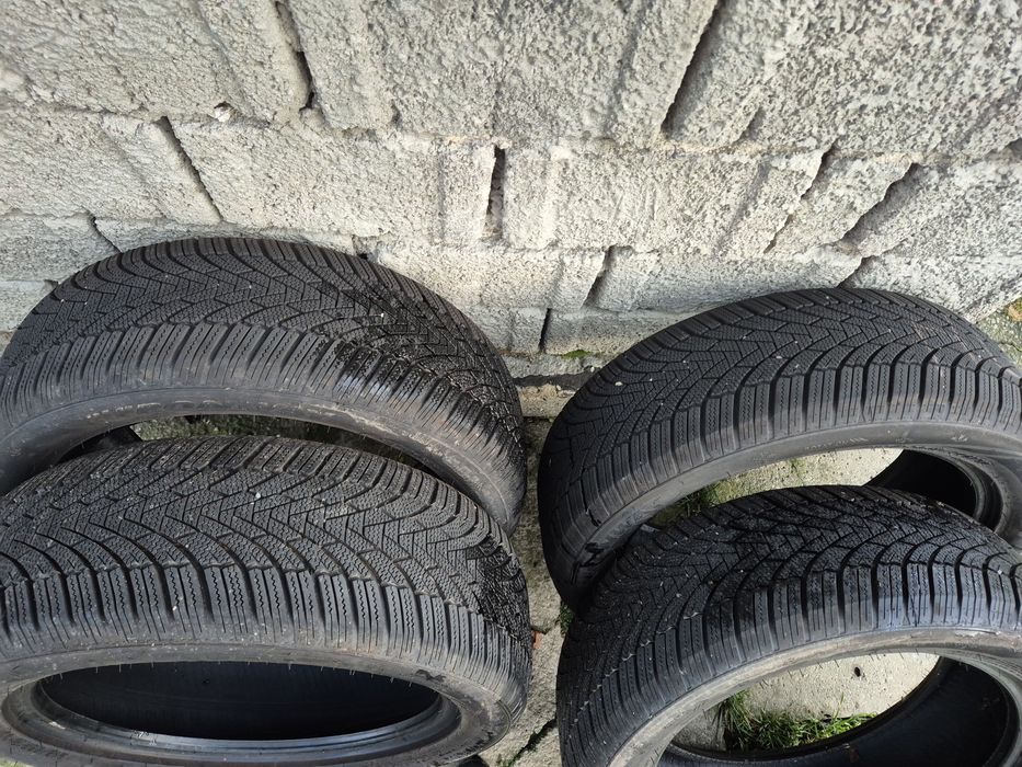 Cauciucuri iarnă 215/55R18