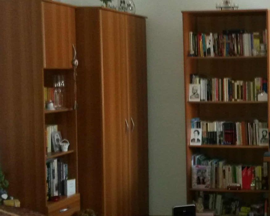 Vând mobilă de dormitor marca Lems