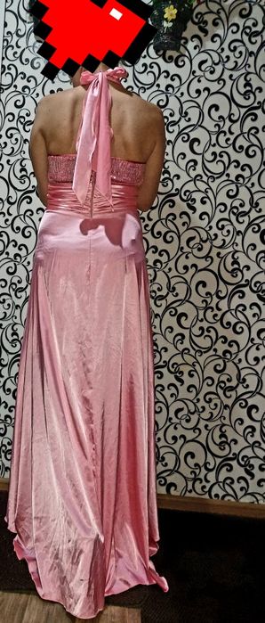 Продам шикарное платье.