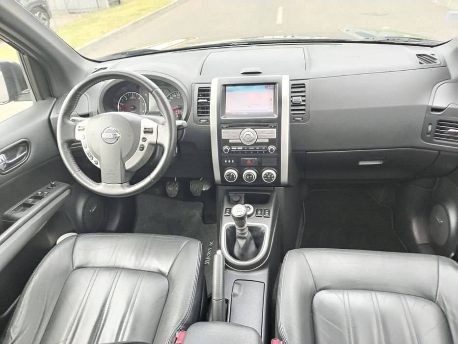 Nissan X TRAIL/AN 2011/2 LITRI DIESEL 150CP /TRACȚIUNE 4* 4 (4* 2)