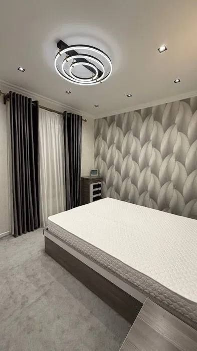 Продается 3/3/4 80м2 в буюк Ипак Йули, ор-р: Чайхана Салом