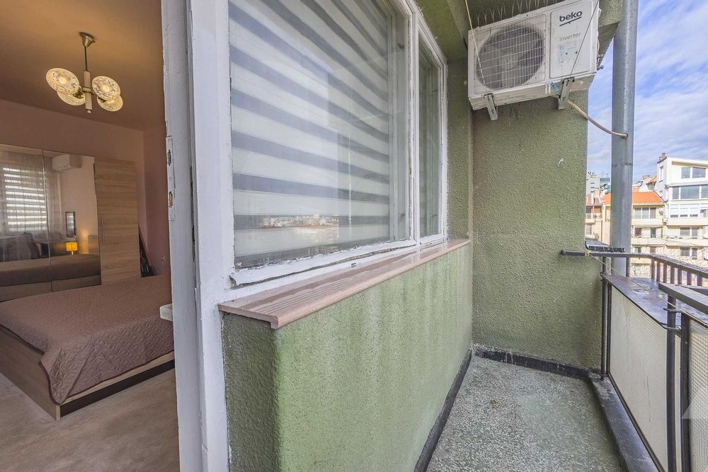 Дава се под наем Тристаен апартамент в София, Медицинска академия - 82 кв.м за 897.6 € - Снимка #9