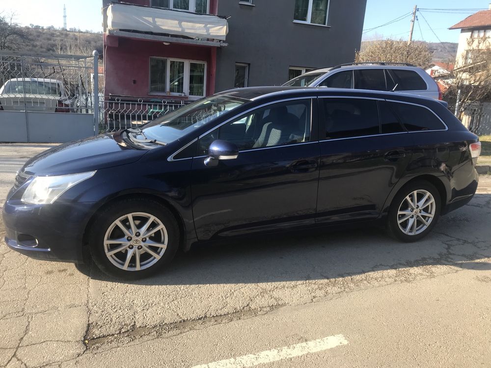 Toyota Avensis T27  1.8 НА ЧАСТИ