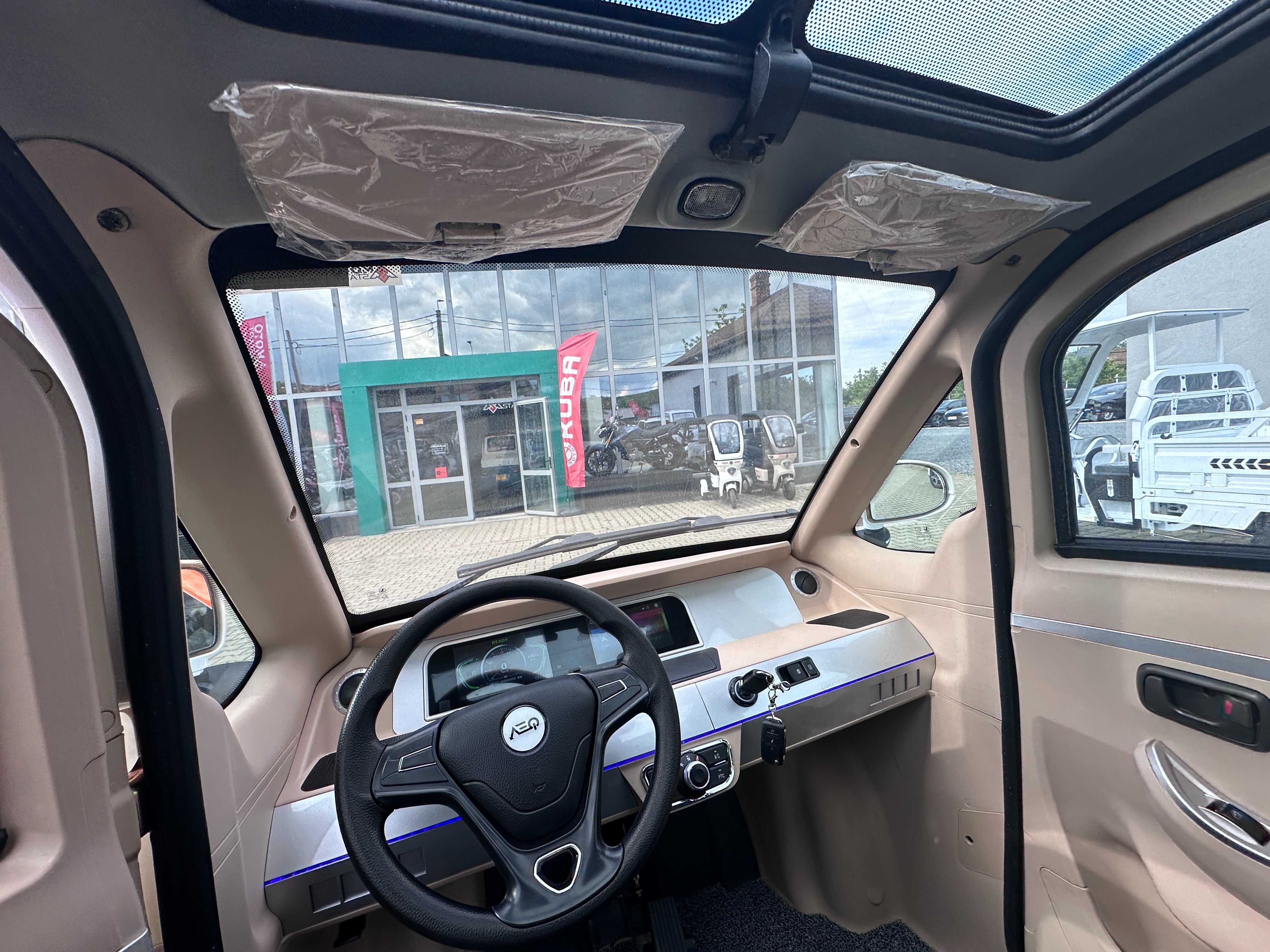 Masină Electrică NEO X9 – Fără permis | 4 locuri | Autonomie 90 km