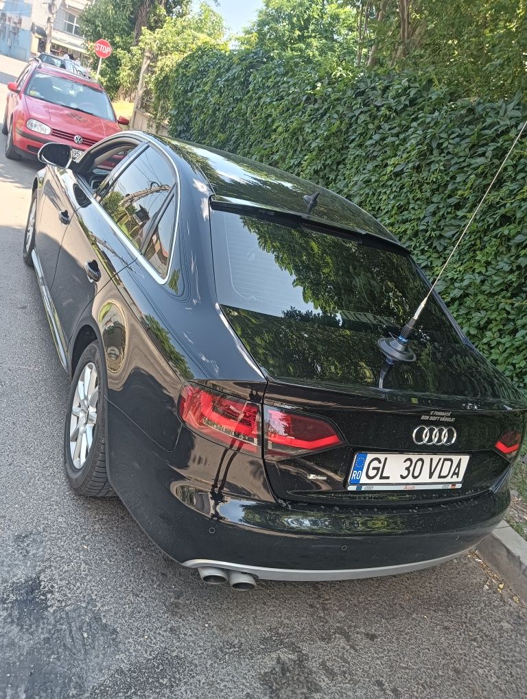 Vând audi A4 b8 2L