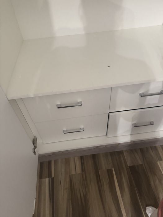 Двухдверный шкаф