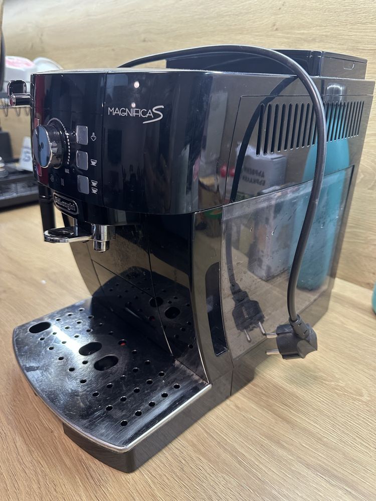 Кафенашина DeLonghi