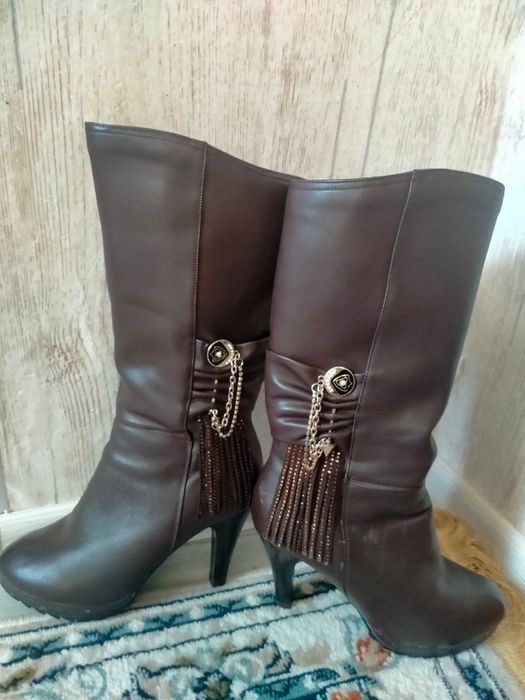 Продам зимние сапоги. Қысқы етік сатылады