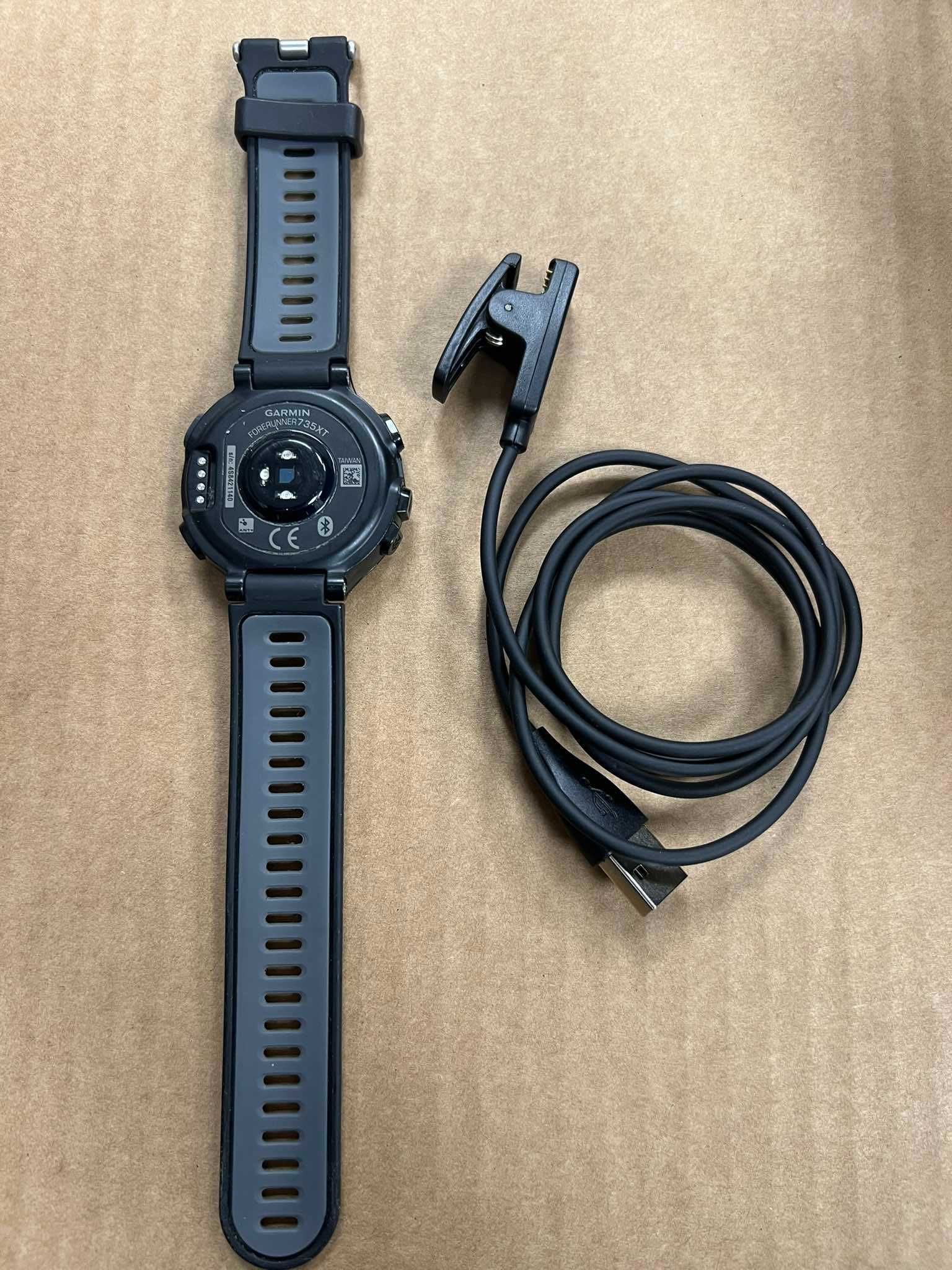 Garmin Forerunner 735XT