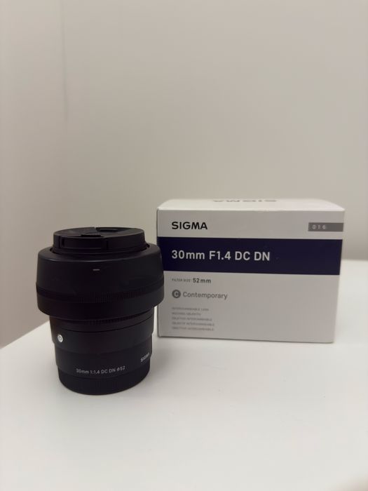 Срочно продам объектив Sigma 30 mm