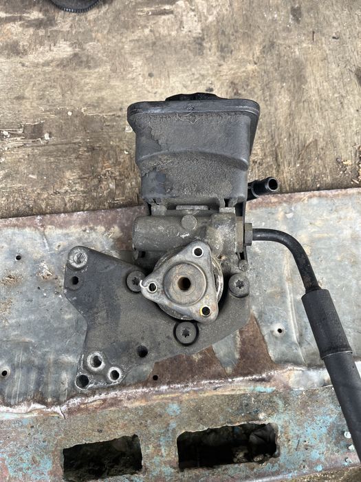 Pompa servo bmw 320d e46