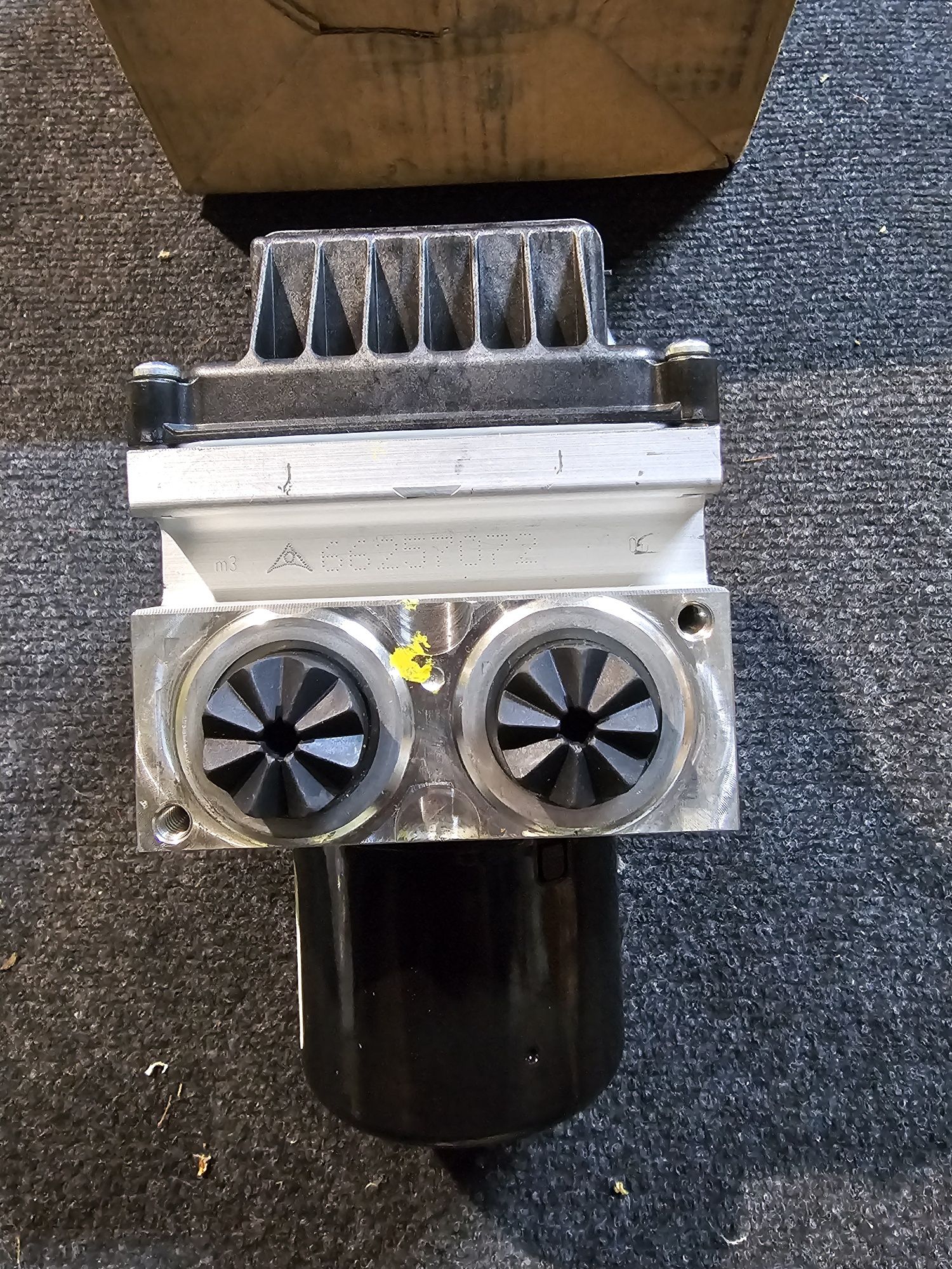 Pompa abs noua originala Volkswagen Passat B6

Cod Oe: 3C0 614 095 P