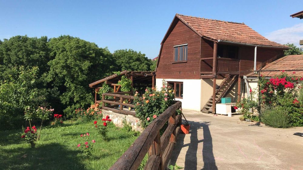 Vand sau schimb casa 4 camere cu teren 2600 mp, Reghin, Mures