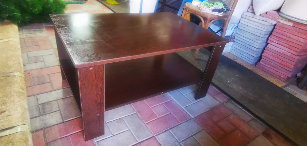 Журнальный столик