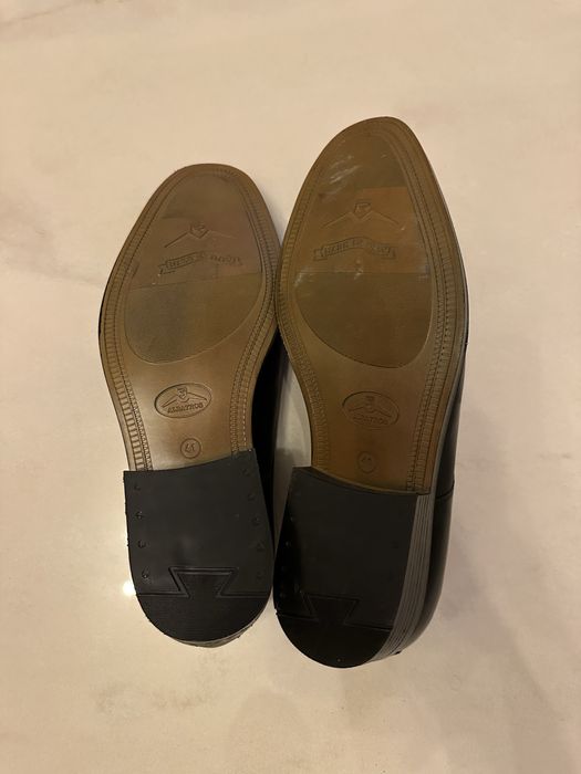 Vând Pantofi din piele Albatros, marimea 41