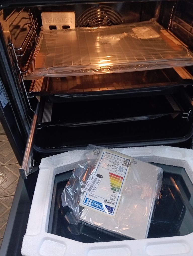 Чисто нова черна стъклена печка за вграждане Gorenje 2 години гаранция