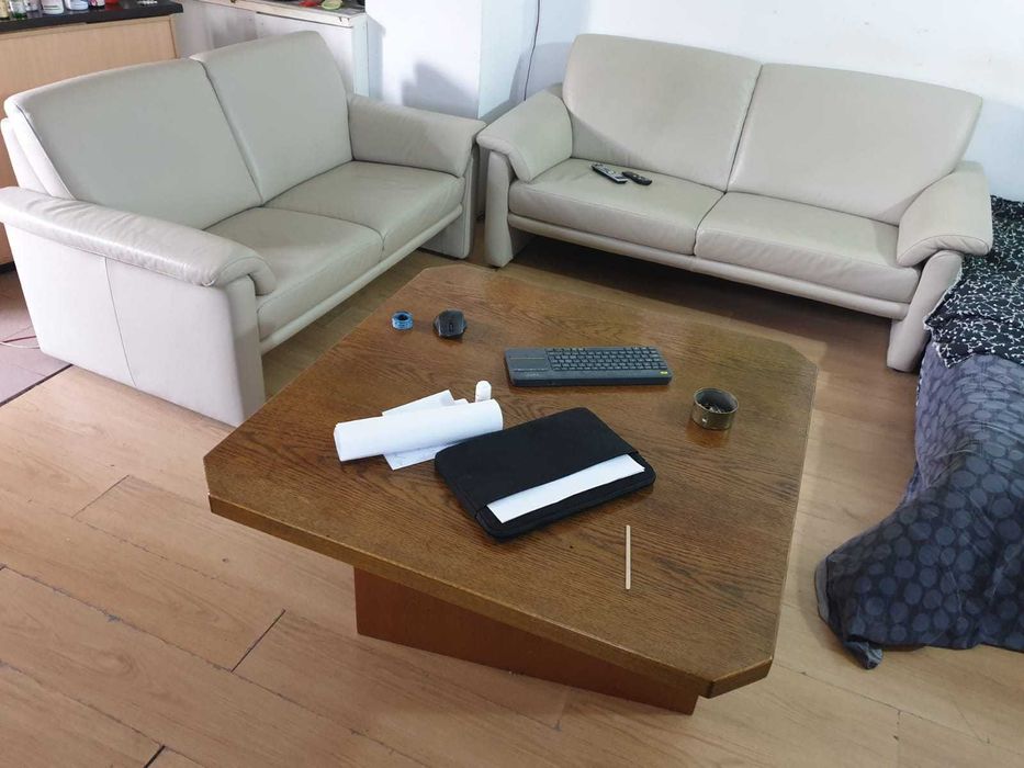Doua canapele de piele naturala groasa, moderne, robuste, stare f buna