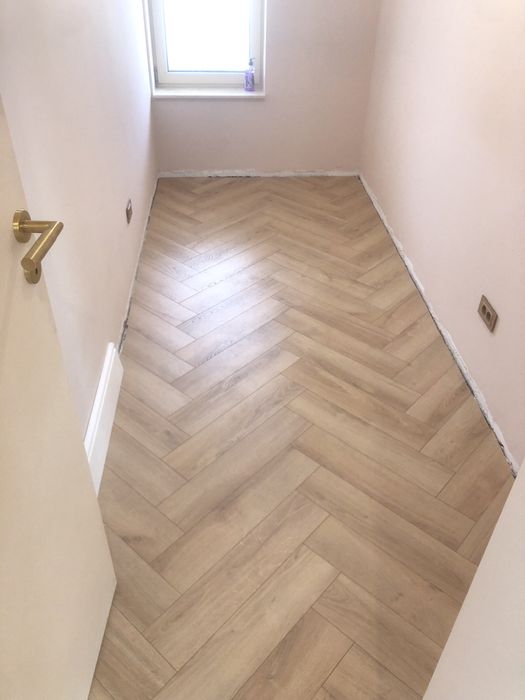 Montez parchet plinta usi