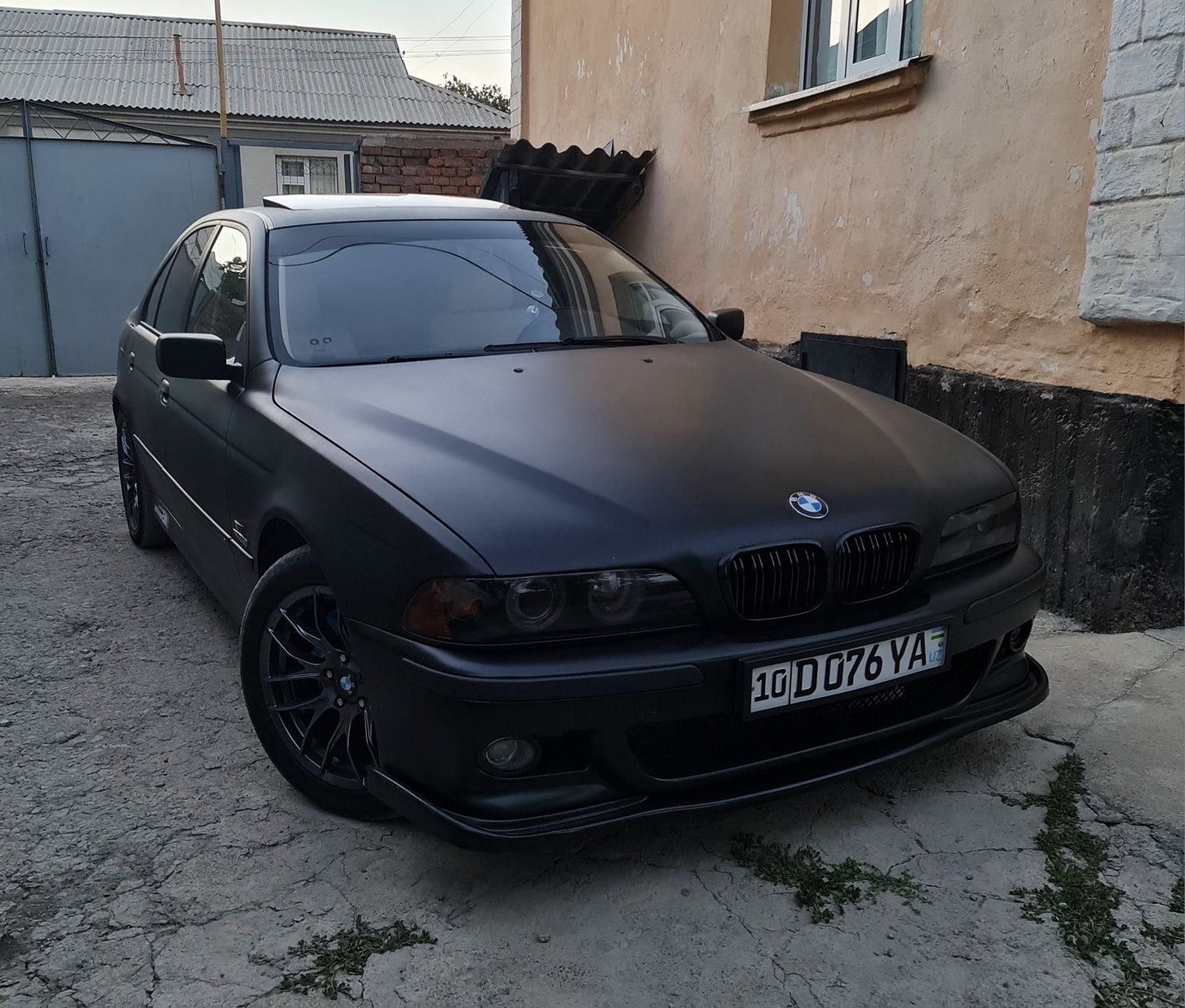 E39 BMW сотилади 3.0