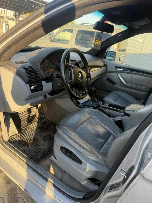 BMW X5 3.0I 2000г.