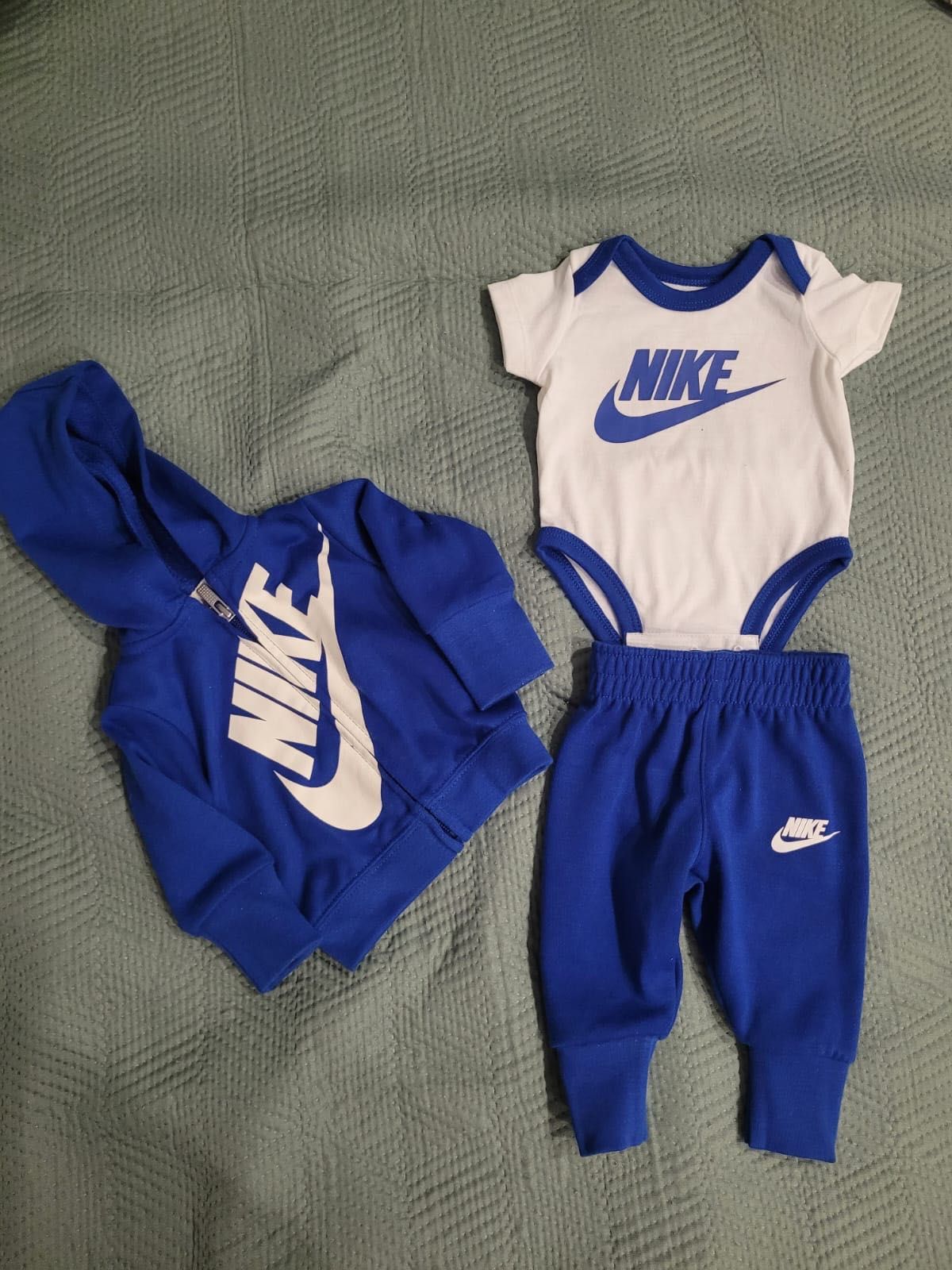 Trening bebe Guess , Nike