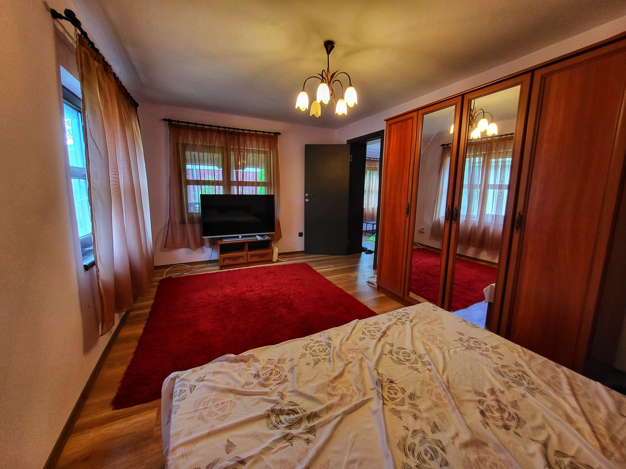 Продавам къща село Ярловци, обл. Перник