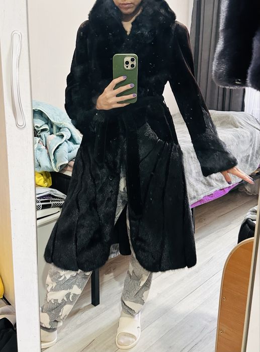 Шуба норковая 42-44 черная