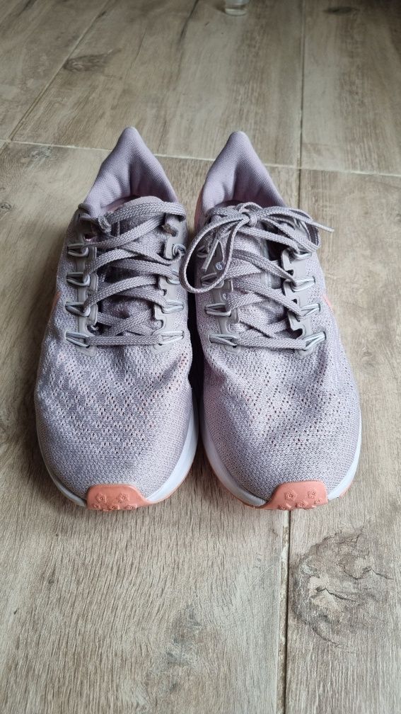 Маратонки Nike дамски