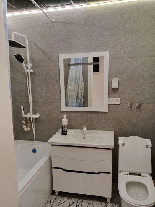 Новастройка 3 хона 6 этаж Микрорайонда жойлашган.Агентство