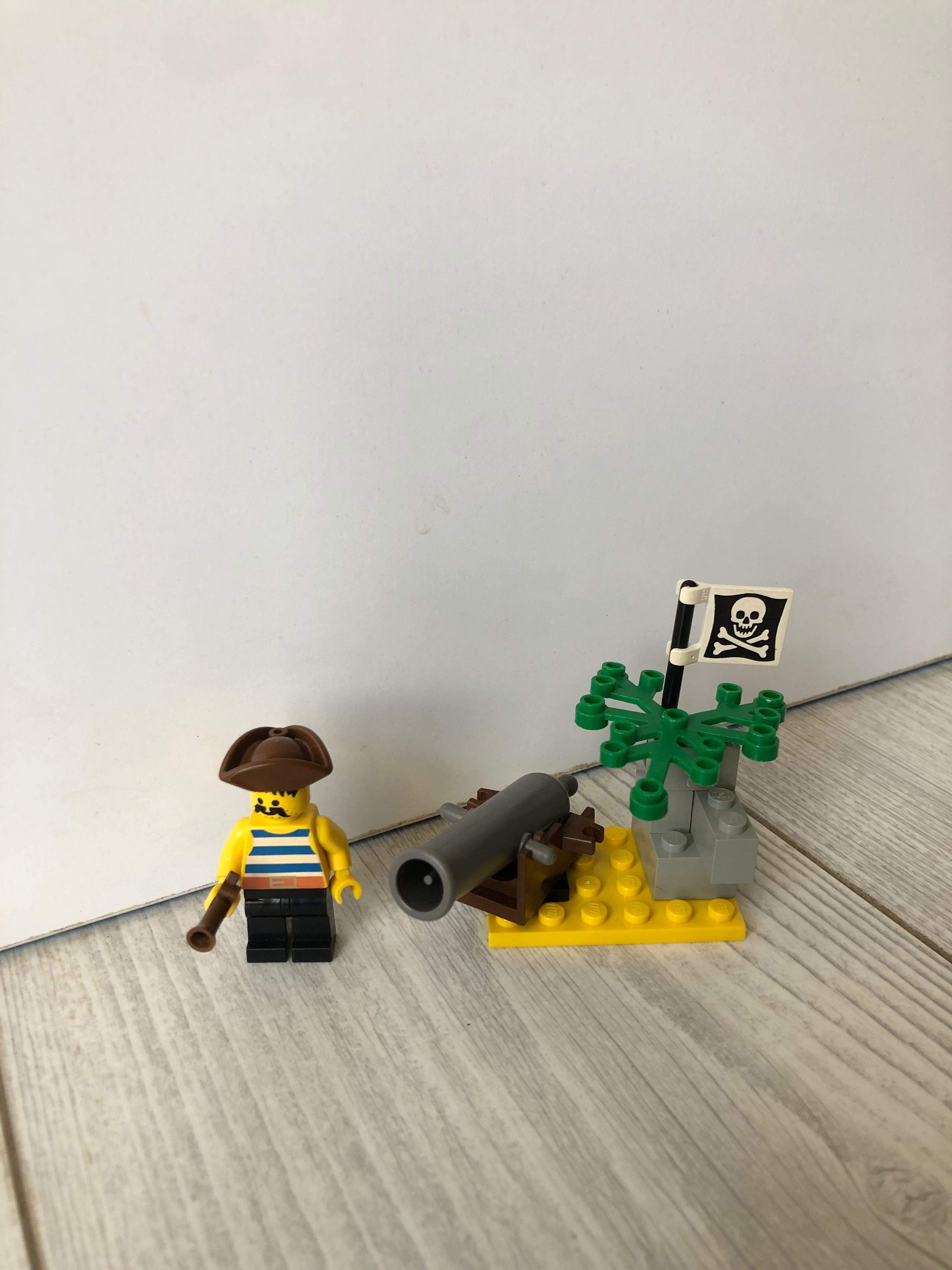 Lego pirates лего пирати