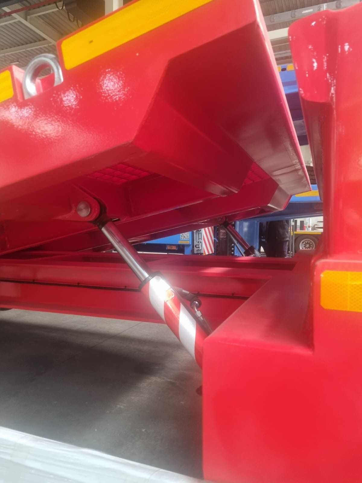 Trailer 3 AXE podea Hidraulică rampe, Duble pt Nacele si Stivuitoare