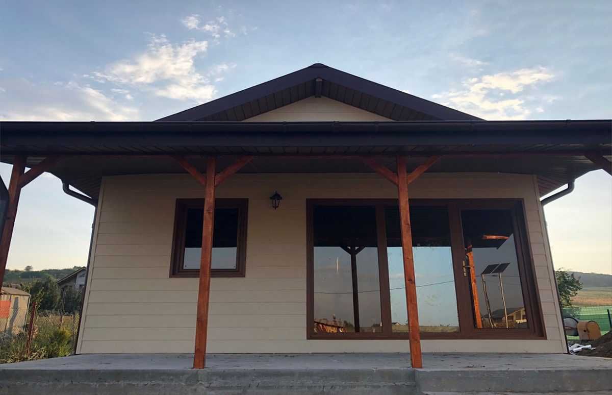 Casa, garaje auto pe structura metalica si panou sandwich termoizolant