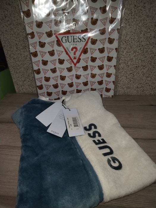 Бебешки гащеризон Guess - 6-9  месеца
