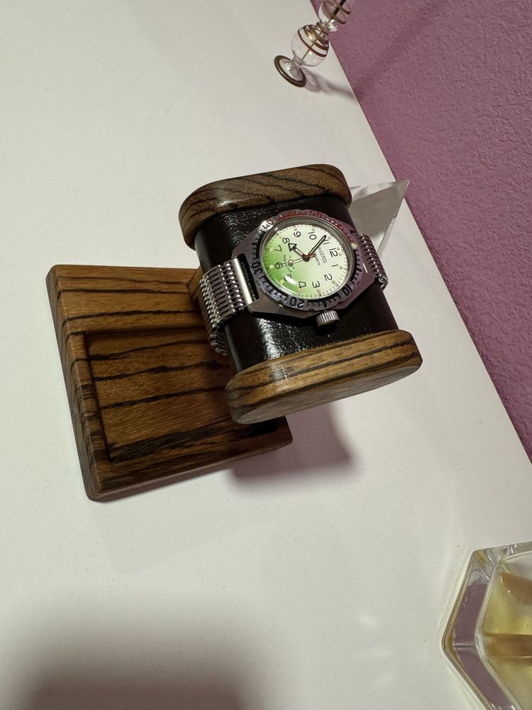 Стойка Для Часов Наручных Дерево