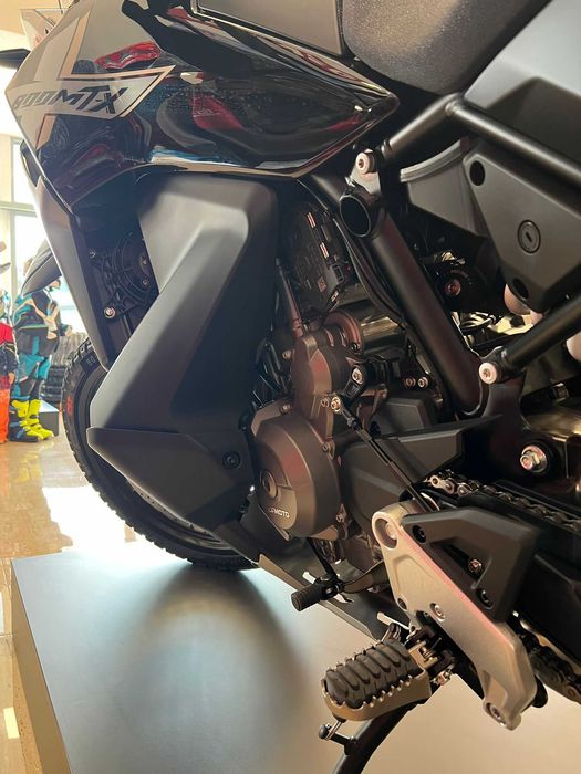 Motocicleta Adventure CFMoto 800MT-X '25