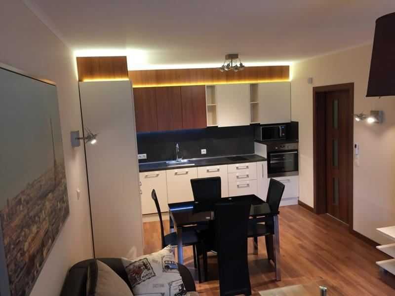Дава се под наем Двустаен апартамент в София, Хладилника - 63 кв.м за 408 € - Снимка #1