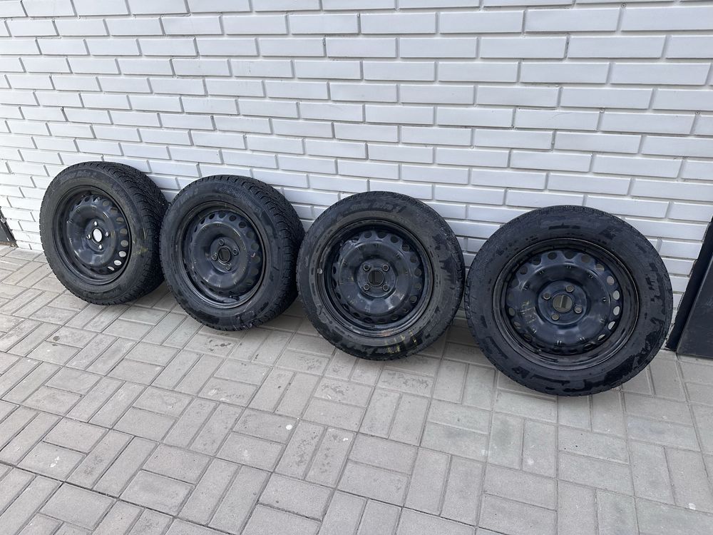 R 15 диски с зимними шинами