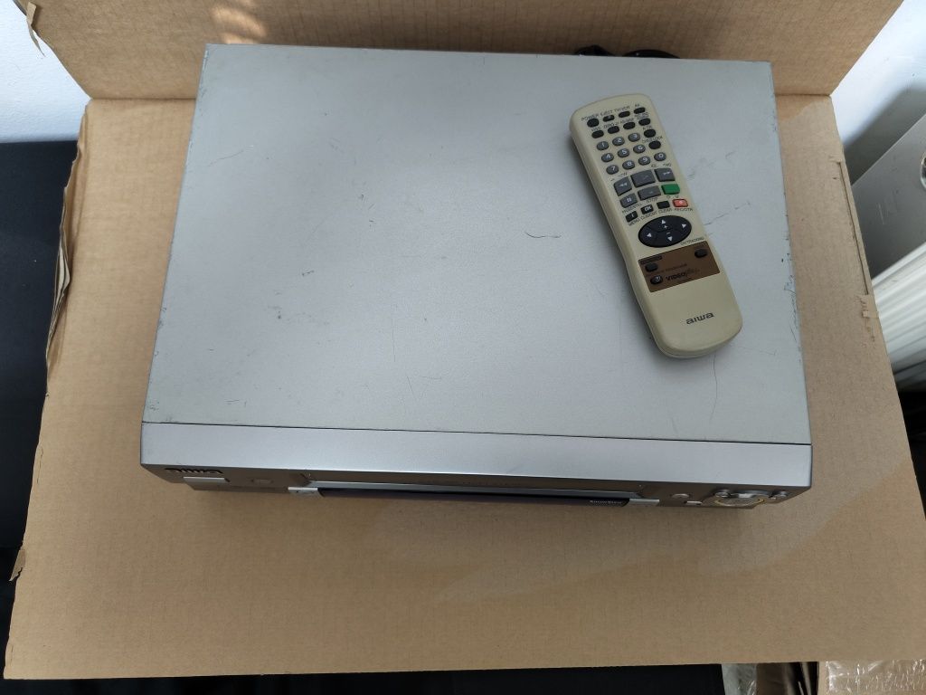 Videorecorder Aiwa BA75 6 capete, Hi-Fi stereo