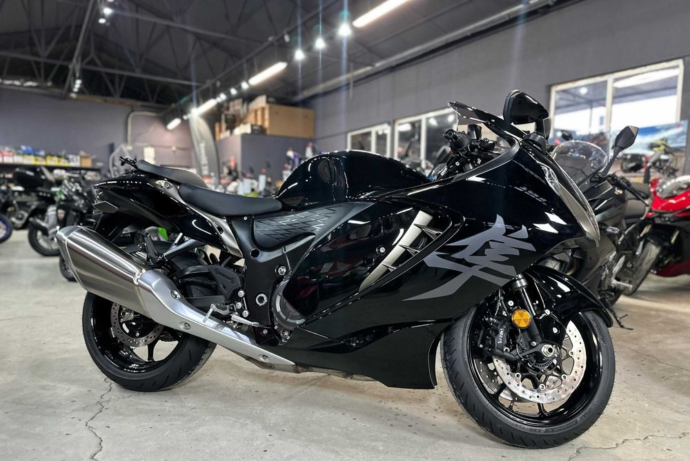 Suzuki Hayabusa GSX-R 1300 R - Suzuki Constanta by EST BIKE