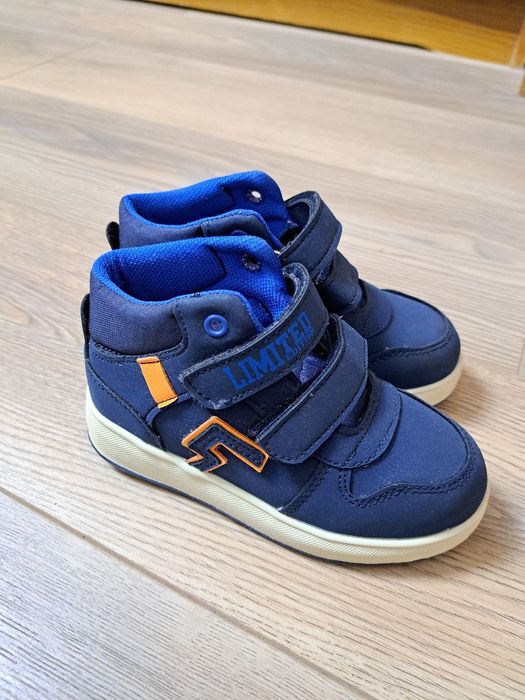 Adidasi baieti LC WAIKIKI, marimea 26