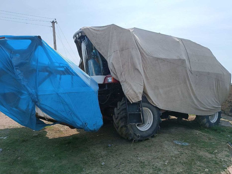 Продается зерноуборочный комбайнй VECTOR 410