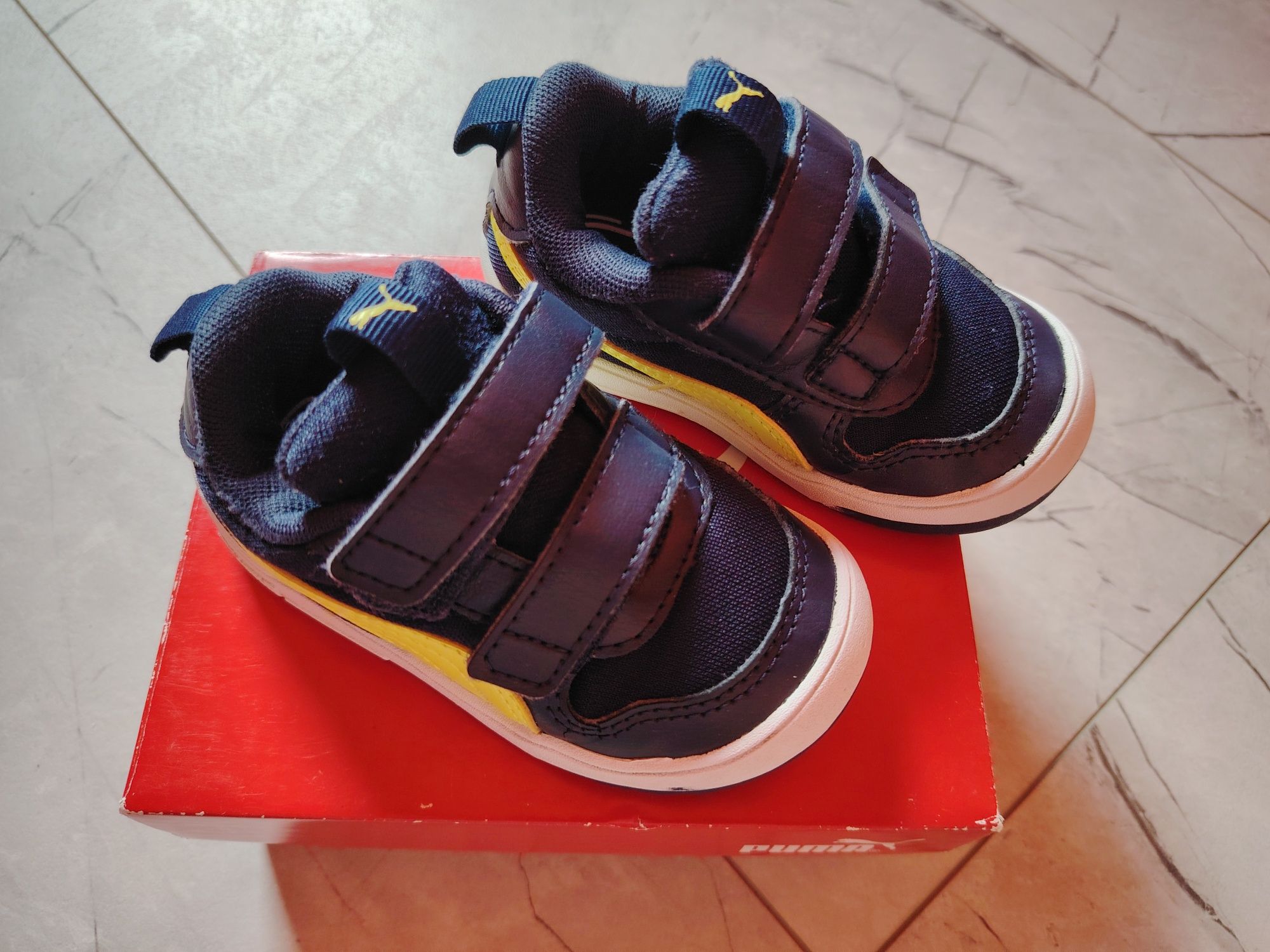 Маратонки PUMA за момче